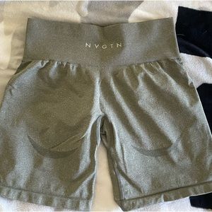 NVGTN KHAKI GREEN CONTOUR SHORTS